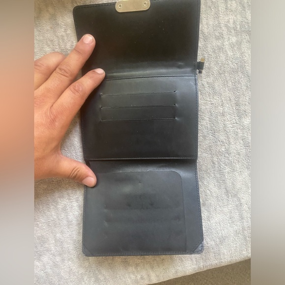 Louis Vuitton clutch - Picture 2 of 5